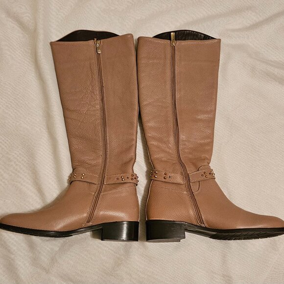 Skull Embossed Tan Leather Boots - Picture 3 of 5